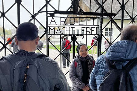 Dachau web