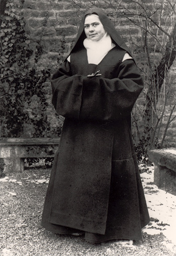 elizabethoftrinity01 350