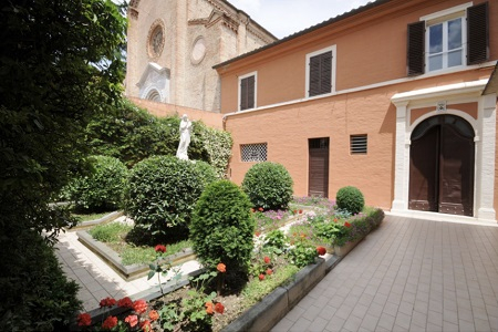 Monasterio de la Santísima Trinidad de Jesi, Italia